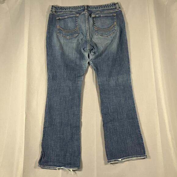 Old Navy The Dreamer Jeans Womens 14 Blue Bootcut Stretch Distressed Denim Pants - Picture 13 of 16